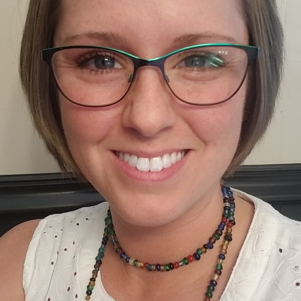 Meet your Posher, Courtney